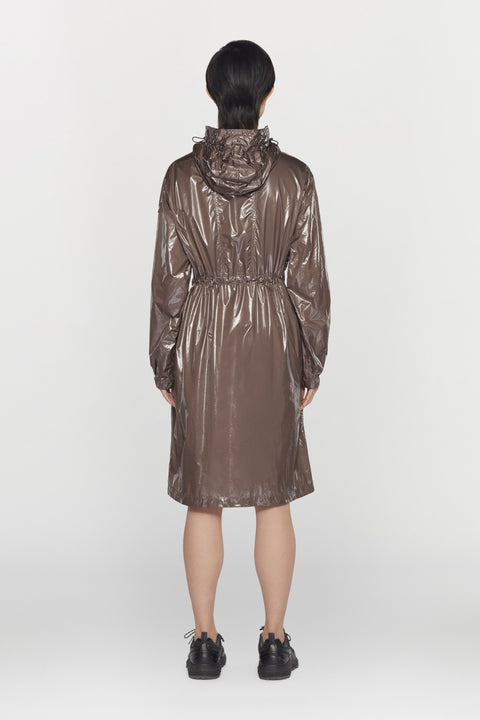 Water-repellent and windproof nylon gender neutral parka with hood