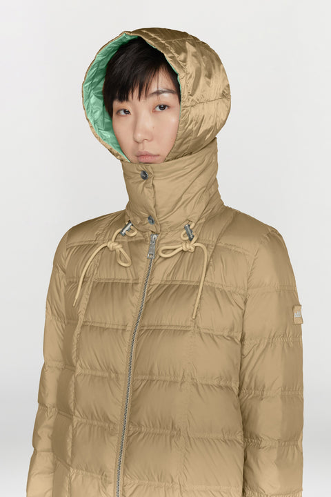 Ultralight technical fabric coat withduck down filling